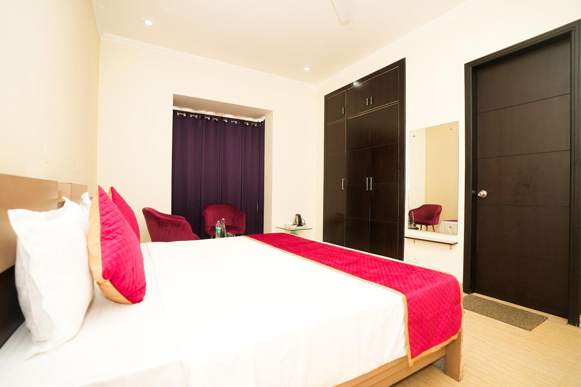 Hotel A.P Residency 구르가온 외부 사진