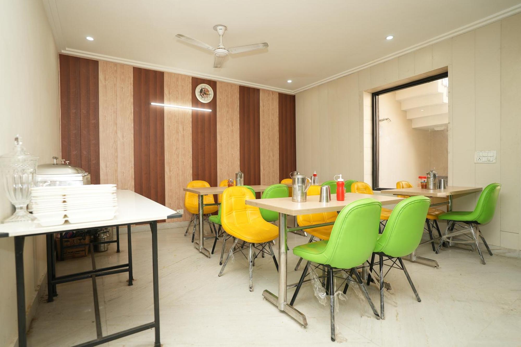 Hotel A.P Residency 구르가온 외부 사진