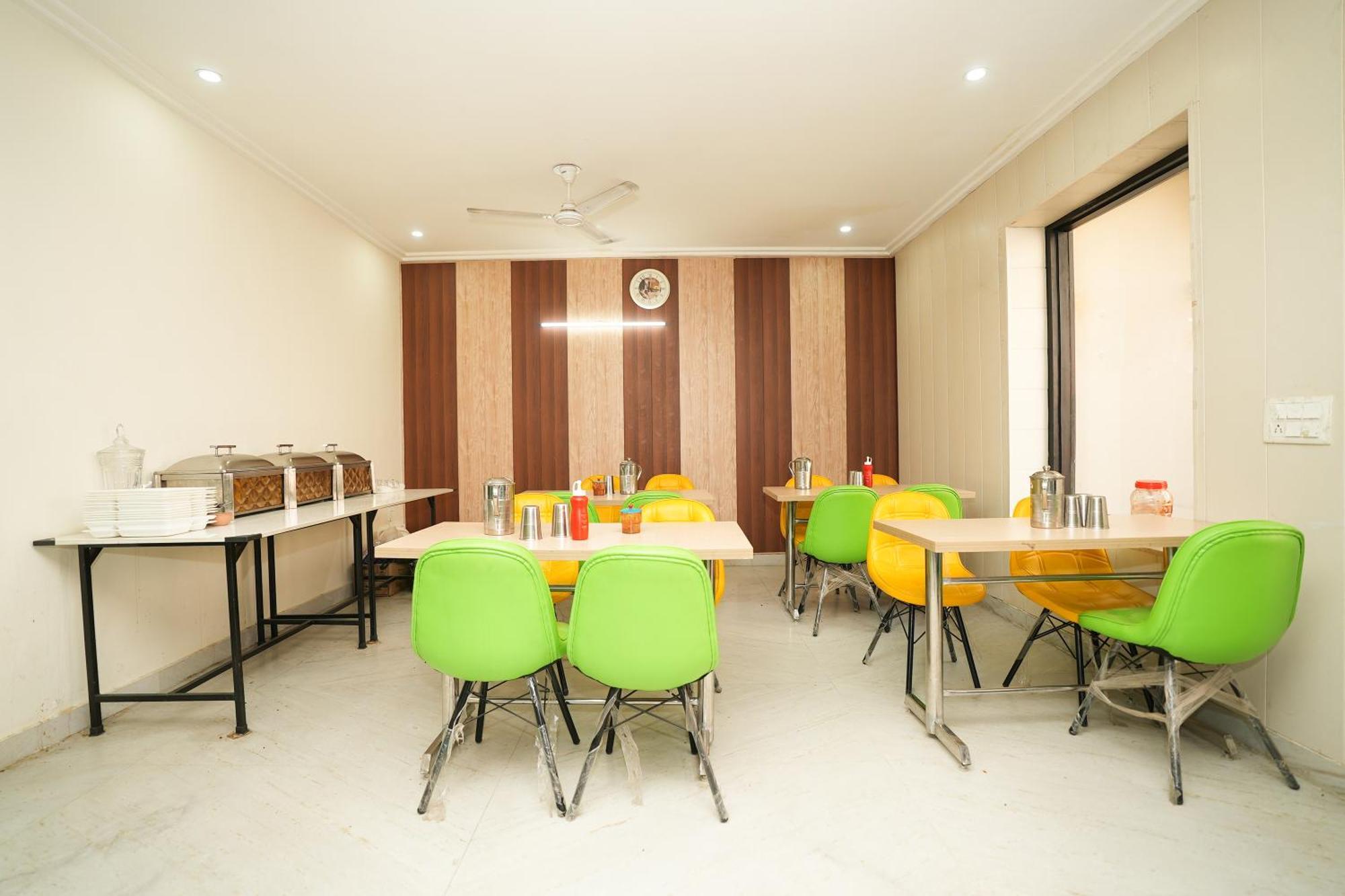 Hotel A.P Residency 구르가온 외부 사진